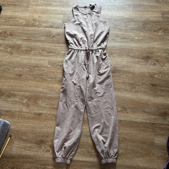 Evereve Pants - Evereve Mila Sleeveless Jumpsuit